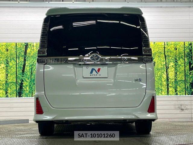Toyota VOXY HYBRID 2017-11 5882709-15