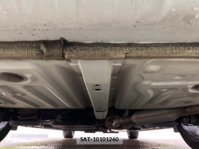 Toyota VOXY HYBRID 2017-11 5882709-17
