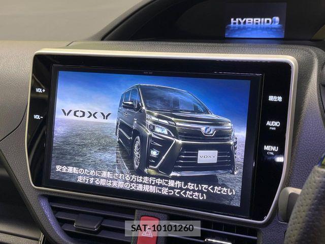 Toyota VOXY HYBRID 2017-11 5882709-2