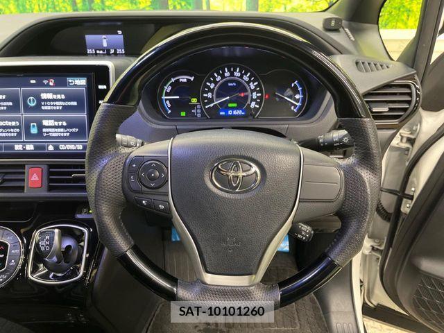 Toyota VOXY HYBRID 2017-11 5882709-4
