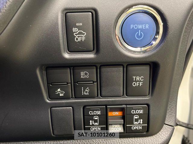 Toyota VOXY HYBRID 2017-11 5882709-5
