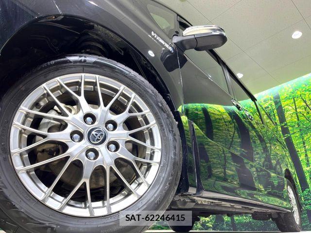 Toyota VOXY HYBRID 2018-03 5882691-13