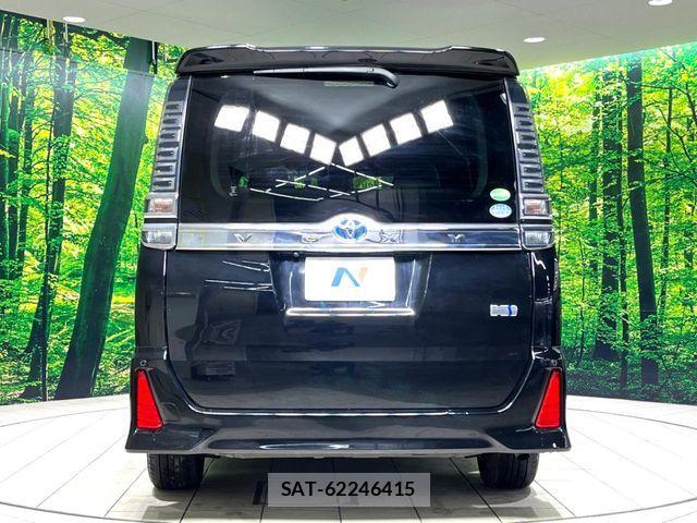 Toyota VOXY HYBRID 2018-03 5882691-15