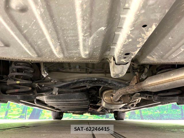 Toyota VOXY HYBRID 2018-03 5882691-19