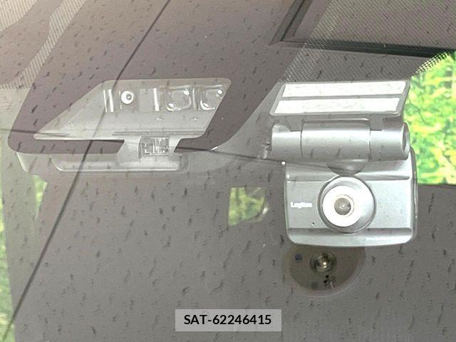 Toyota VOXY HYBRID 2018-03 5882691-5