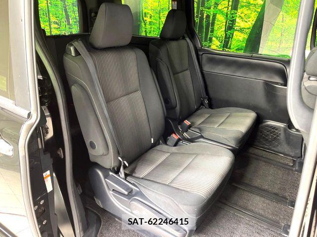 Toyota VOXY HYBRID 2018-03 5882691-8