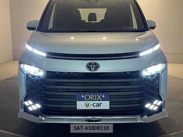 Toyota VOXY HYBRID 2026-03 5882586-9