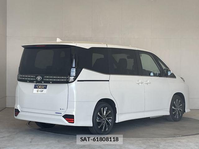 Toyota VOXY HYBRID 2026-03 5882586-1