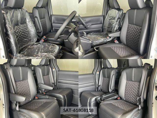 Toyota VOXY HYBRID 2026-03 5882586-4
