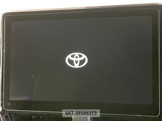 Toyota VOXY HYBRID 2022-11 6022933-3