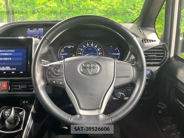 Toyota VOXY HYBRID 2019-03 6022977-13