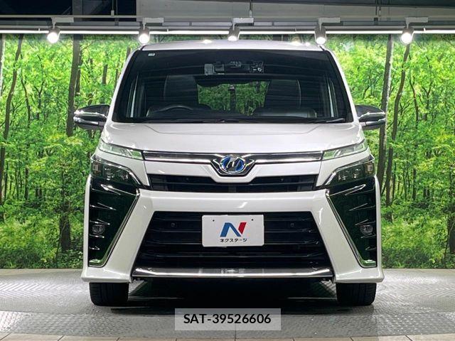 Toyota VOXY HYBRID 2019-03 6022977-16