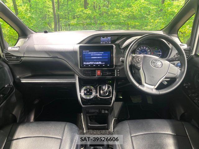 Toyota VOXY HYBRID 2019-03 6022977-1