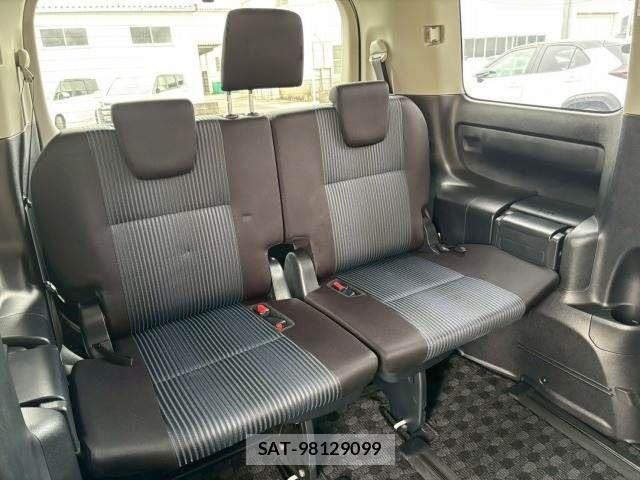 Toyota VOXY HYBRID 2016-11 6022994-13