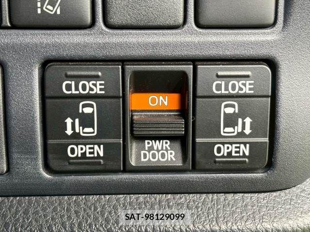 Toyota VOXY HYBRID 2016-11 6022994-8