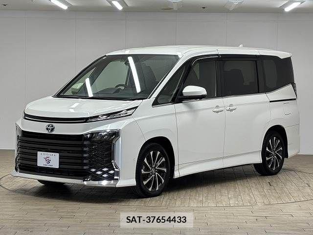 Toyota VOXY HYBRID 2022-05 6022884-14