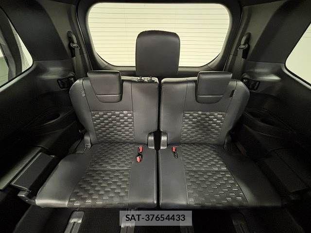 Toyota VOXY HYBRID 2022-05 6022884-6