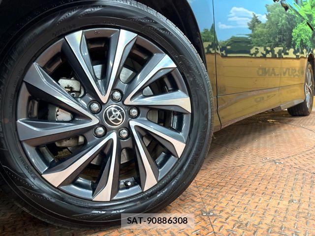 Toyota VOXY HYBRID 2023-02 6022929-13