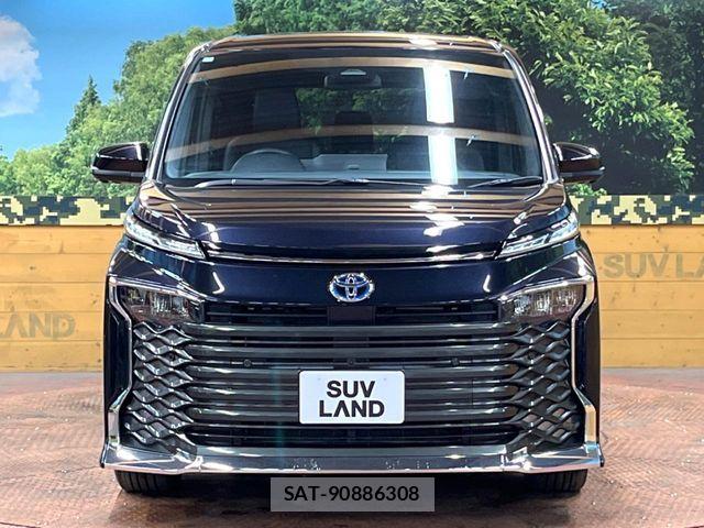 Toyota VOXY HYBRID 2023-02 6022929-14