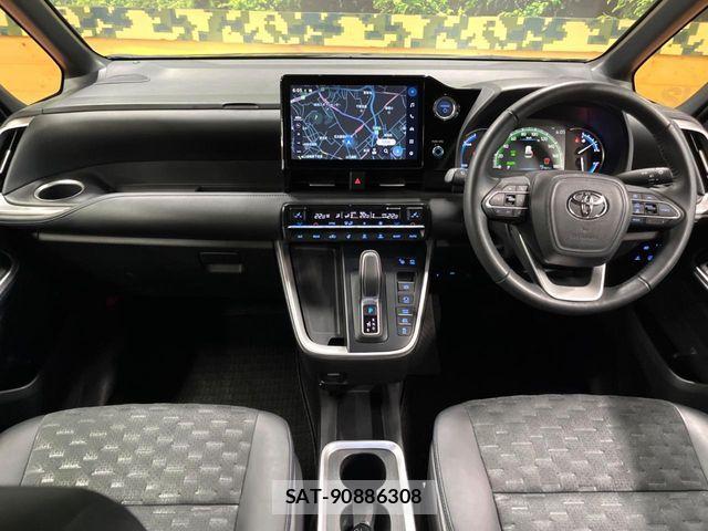 Toyota VOXY HYBRID 2023-02 6022929-1
