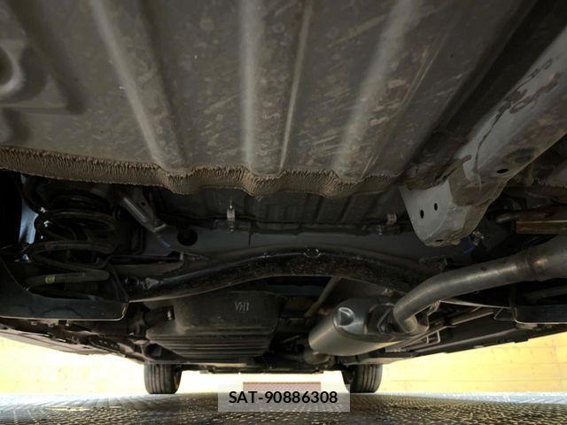 Toyota VOXY HYBRID 2023-02 6022929-19