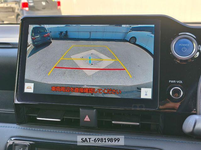 Toyota VOXY HYBRID 2023-03 6221102-12