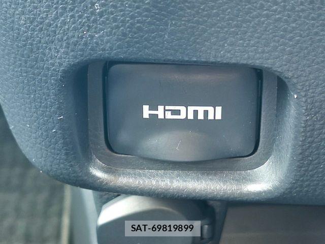 Toyota VOXY HYBRID 2023-03 6221102-22