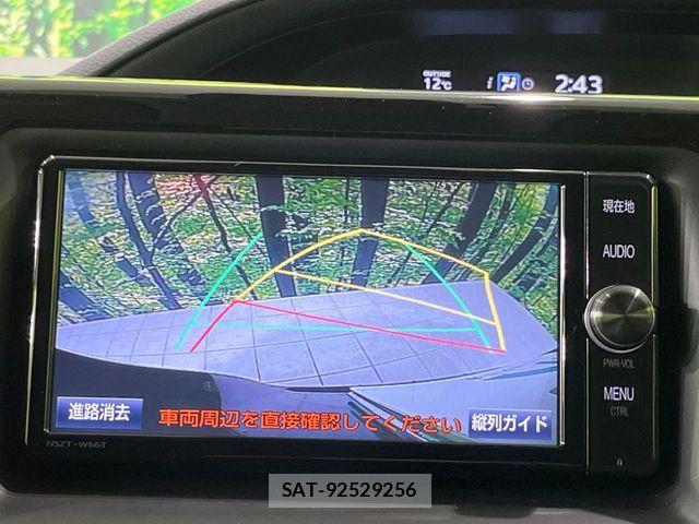 Toyota VOXY HYBRID 2017-05 6221128-4