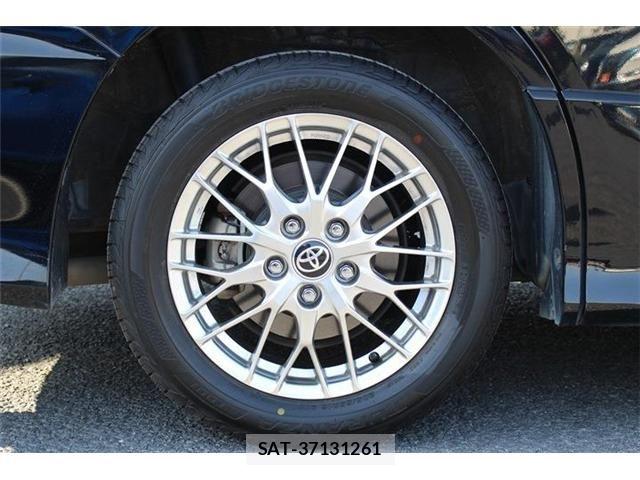 Toyota VOXY HYBRID 2020-02 6221125-23