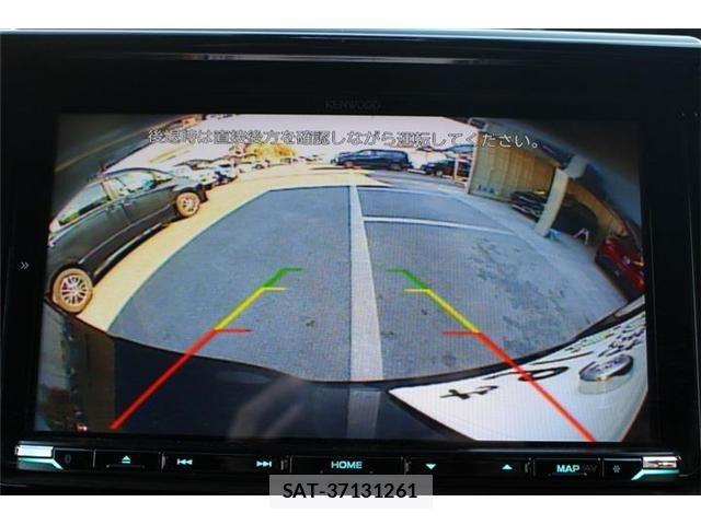 Toyota VOXY HYBRID 2020-02 6221125-2