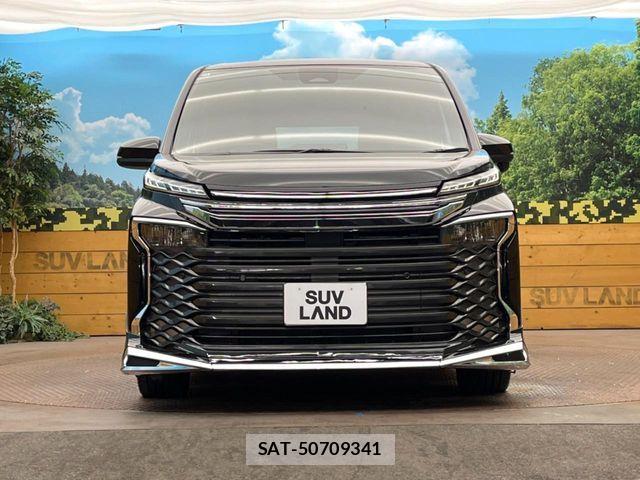 Toyota VOXY HYBRID 2024-11 6221103-13