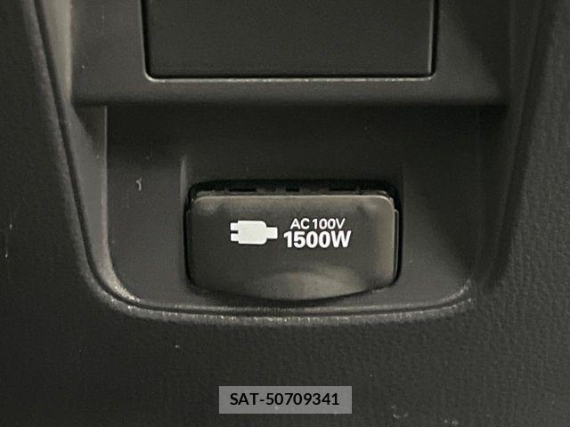 Toyota VOXY HYBRID 2024-11 6221103-5