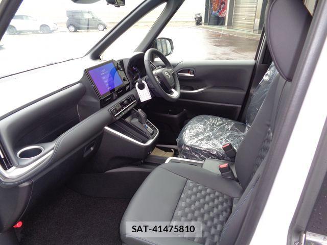 Toyota VOXY HYBRID 2026-02 6221086-1