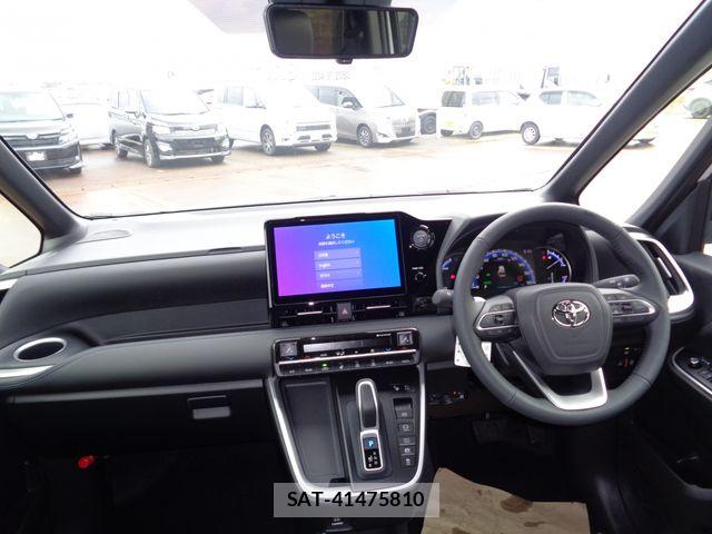 Toyota VOXY HYBRID 2026-02 6221086-7