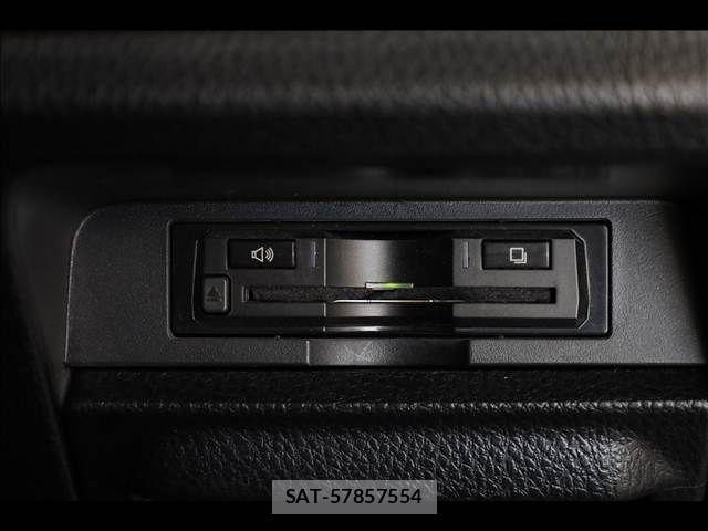 Toyota VOXY HYBRID 2016-07 6248387-15
