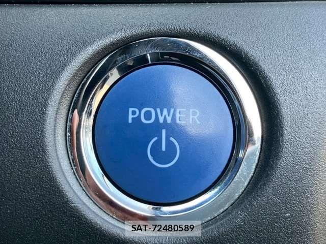 Toyota VOXY HYBRID 2018-02 6248385-12