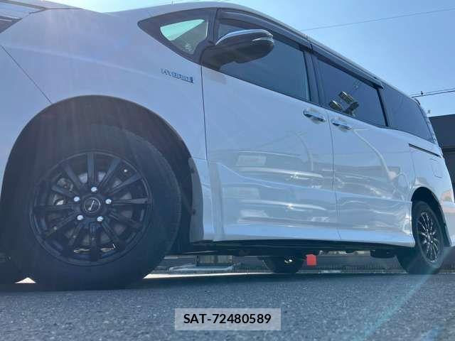 Toyota VOXY HYBRID 2018-02 6248385-16