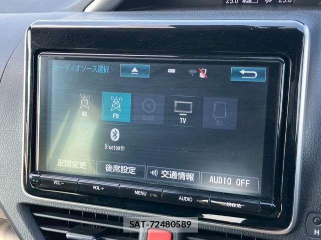 Toyota VOXY HYBRID 2018-02 6248385-5