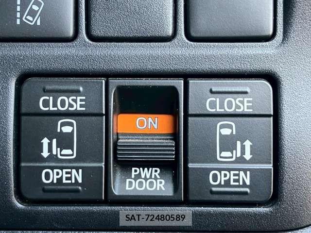 Toyota VOXY HYBRID 2018-02 6248385-7
