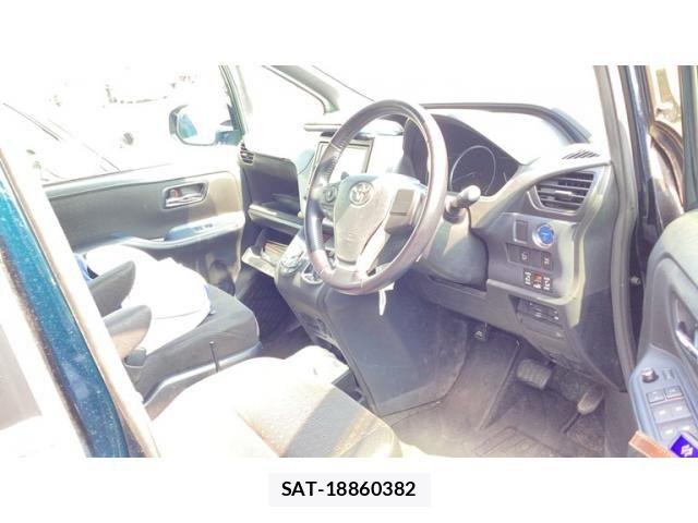 Toyota VOXY HYBRID 2015-07 6266360-9