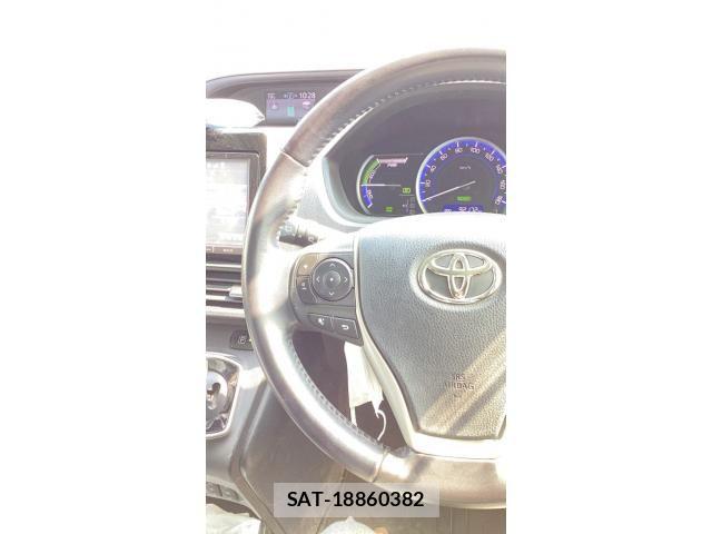 Toyota VOXY HYBRID 2015-07 6266360-5