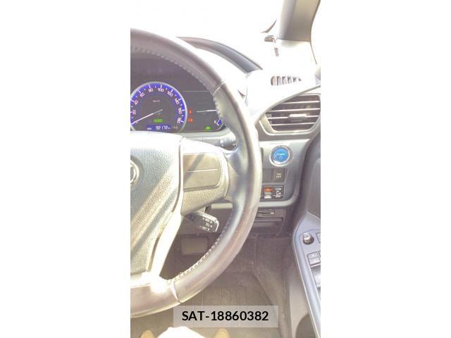 Toyota VOXY HYBRID 2015-07 6266360-6