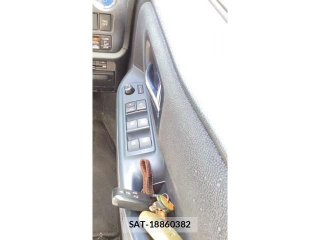 Toyota VOXY HYBRID 2015-07 6266360-8