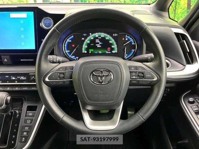 Toyota VOXY HYBRID 2022-12 6266341-9