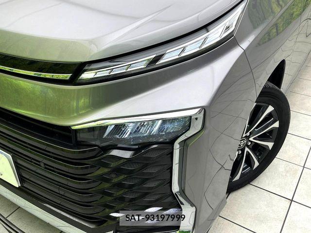Toyota VOXY HYBRID 2022-12 6266341-10