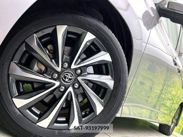 Toyota VOXY HYBRID 2022-12 6266341-11
