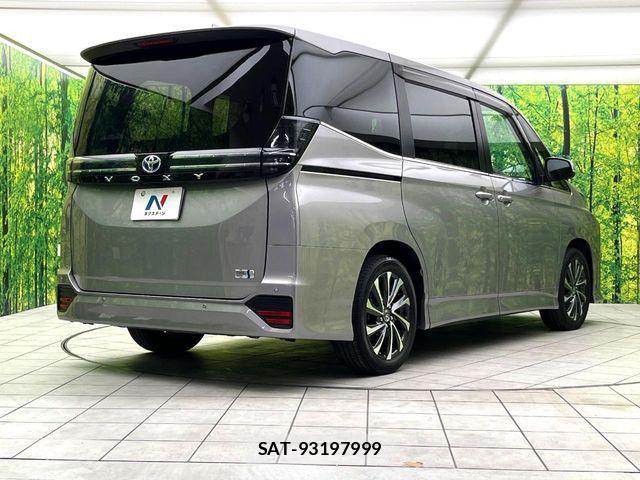 Toyota VOXY HYBRID 2022-12 6266341-15