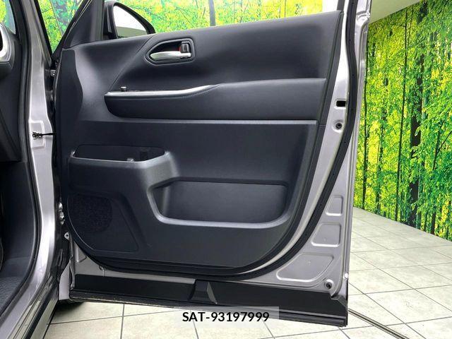 Toyota VOXY HYBRID 2022-12 6266341-19