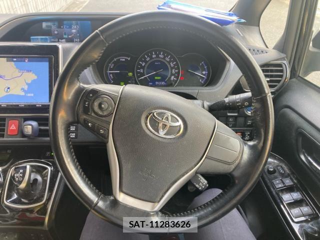 Toyota VOXY HYBRID 2018-03 6277684-14