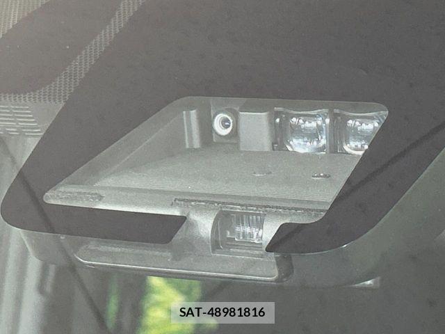 Toyota VOXY HYBRID 2017-09 6273282-2